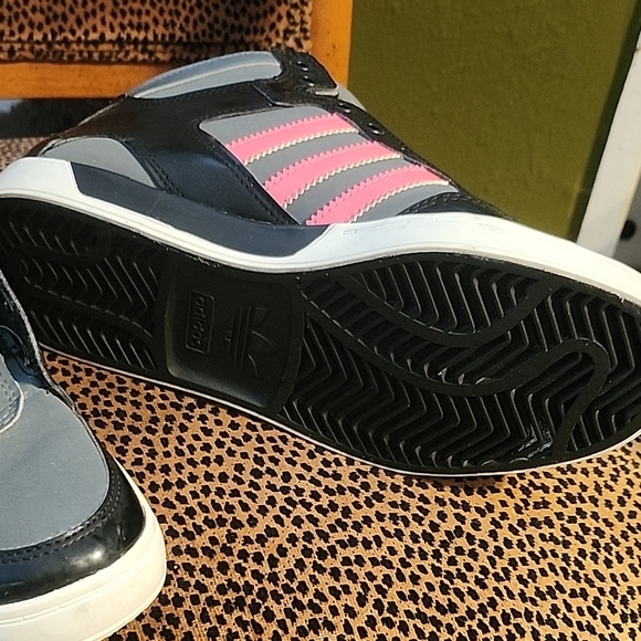 Adidas Women's Sneakers - Black, Gray, and Pink - Picture 2 of 3